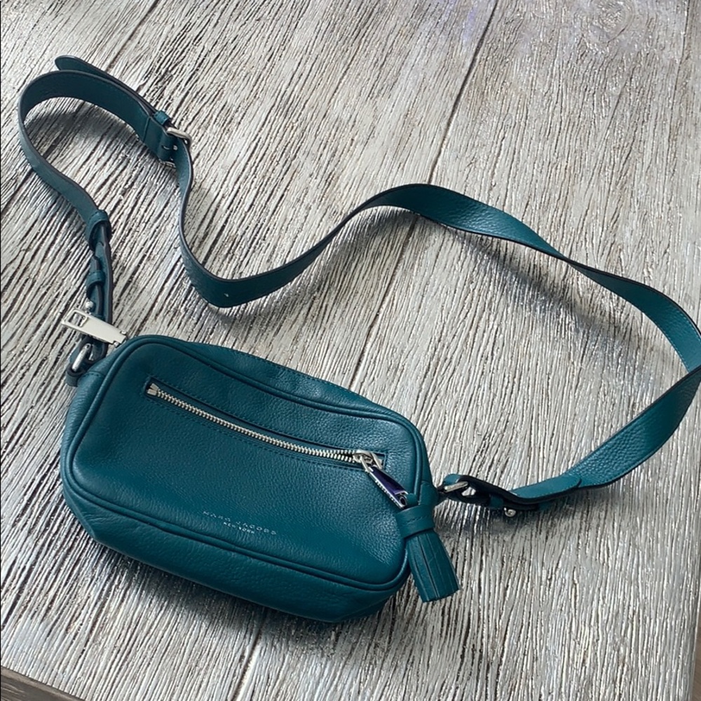 Marc Jacobs purse in teal